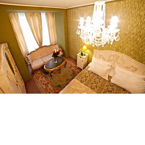 Abri Hotel