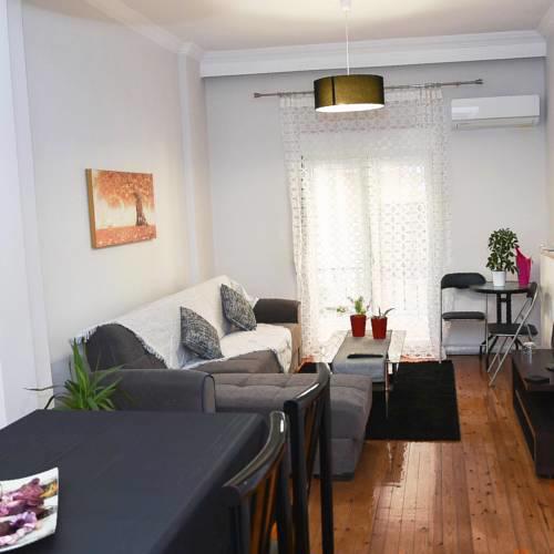 Alexia Center Apartment