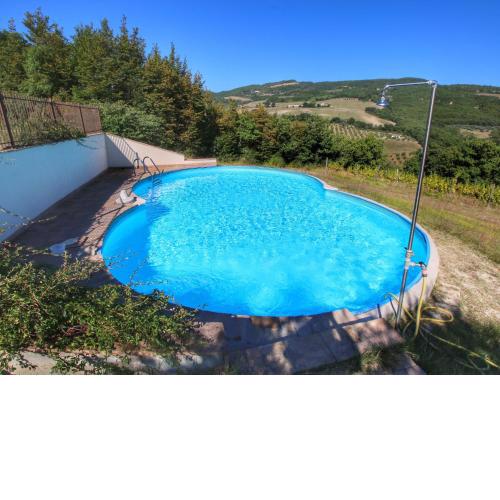 Attractive Holiday Home in Assisi with Swimming Pool