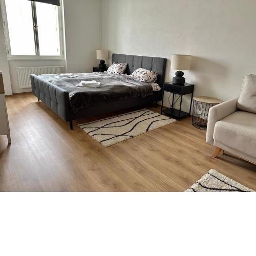 Brand new apartments and hostel in center