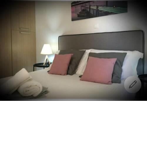 Central Luxurious Apartment