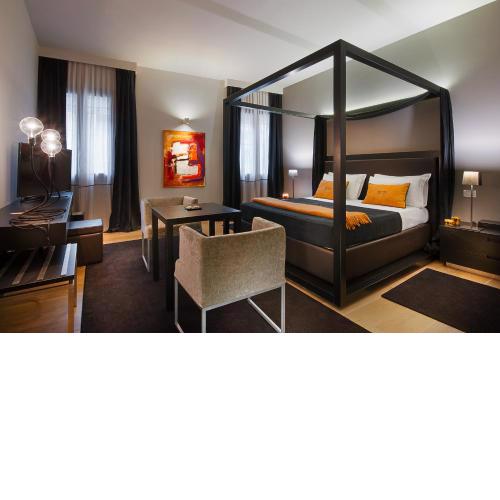 Charming House DD724