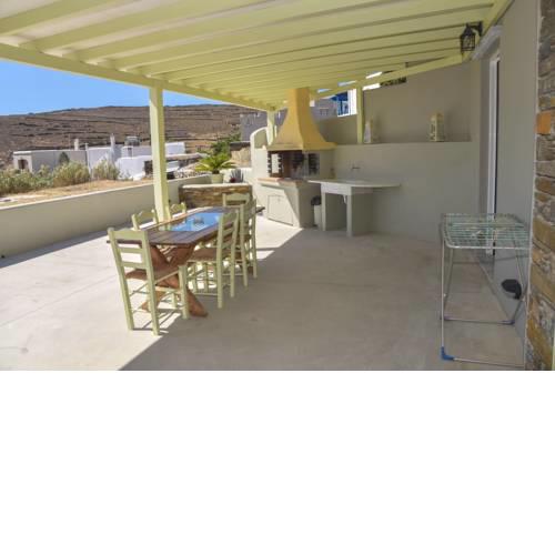 Independent Apartment in Agia Varvara