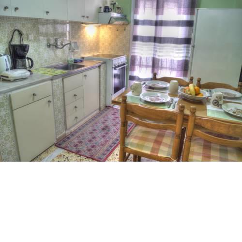 Modern-vintage apartment in Thessaloniki