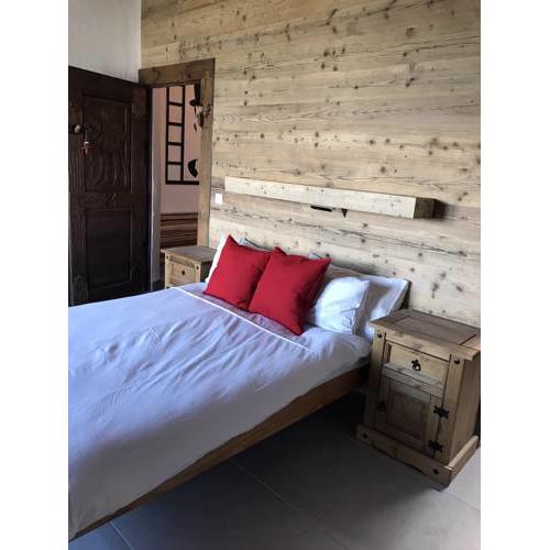 Private Double Ensuite in Chalet St George