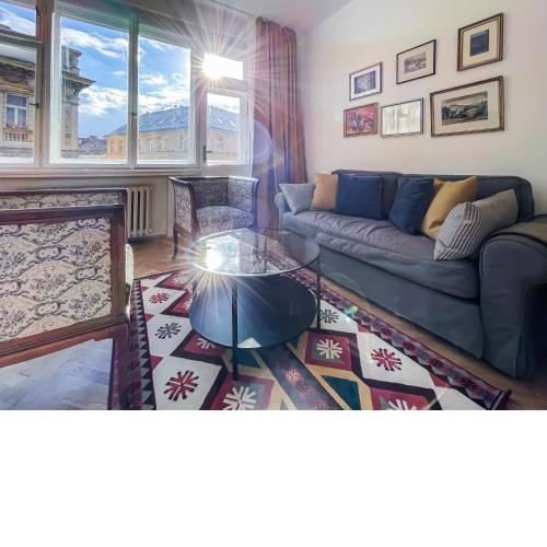 TurnKey Vintage Terrace Apartment