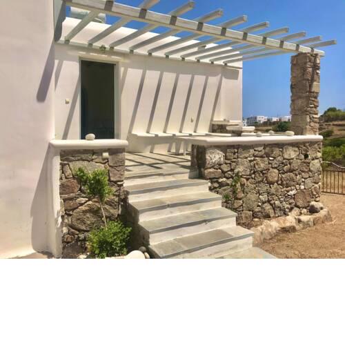 Villa Near At Psarou Beach