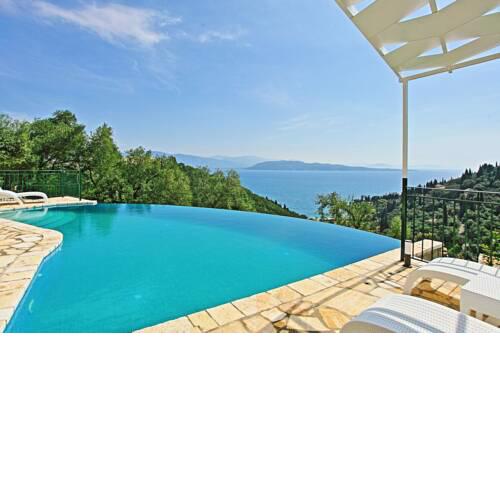 Villa Regina: Above Agni, superb views and pool