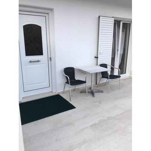 villalithos studio 2